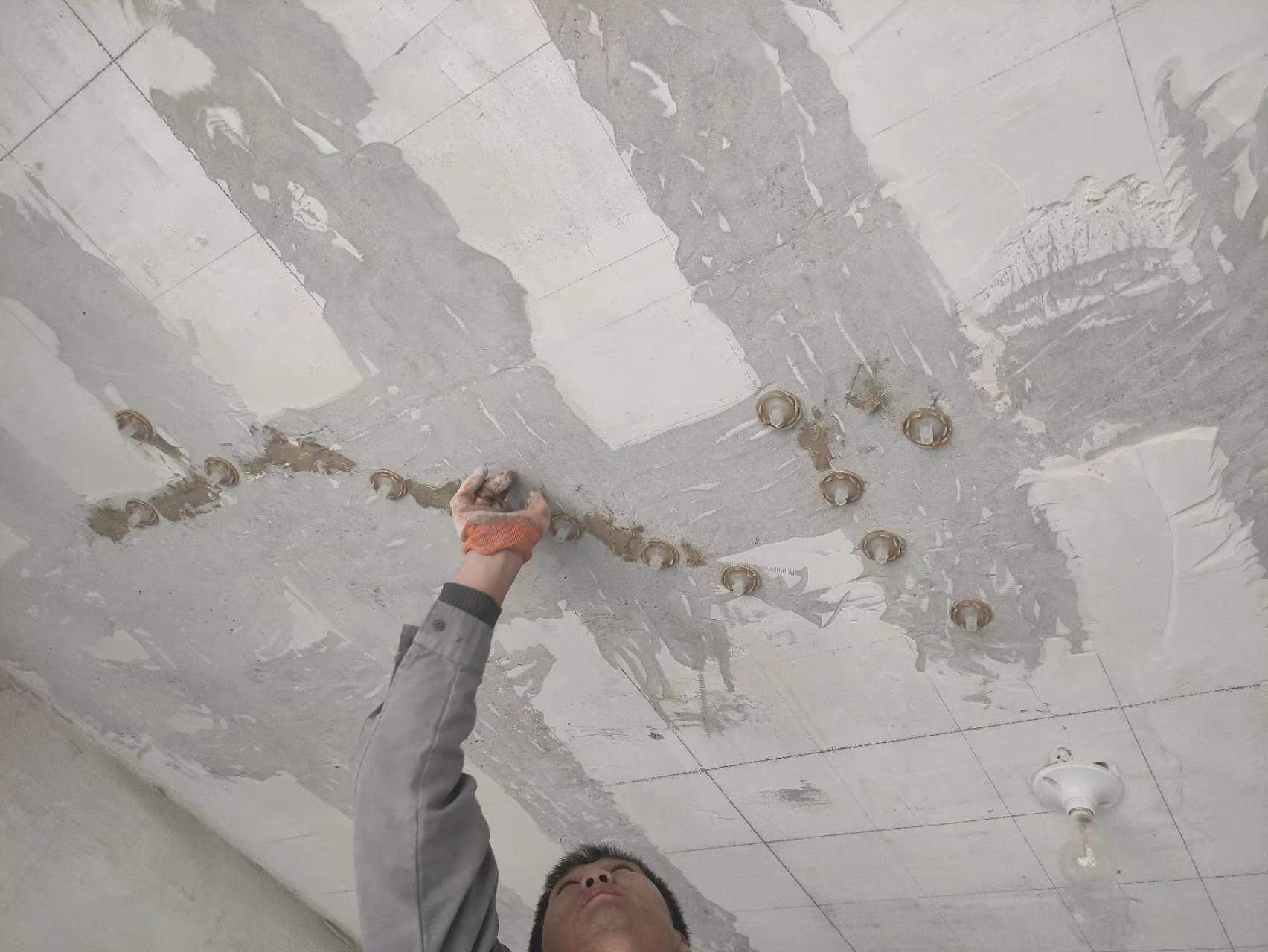 额尔古纳混凝土楼板裂缝为什么会开裂?怎么修补?